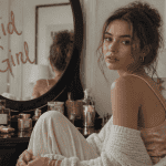 phénomène mid girl jeune femme miroir