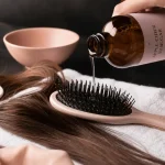 Vinaigre de cidre et cheveux : brillance et démêlage sur brosse