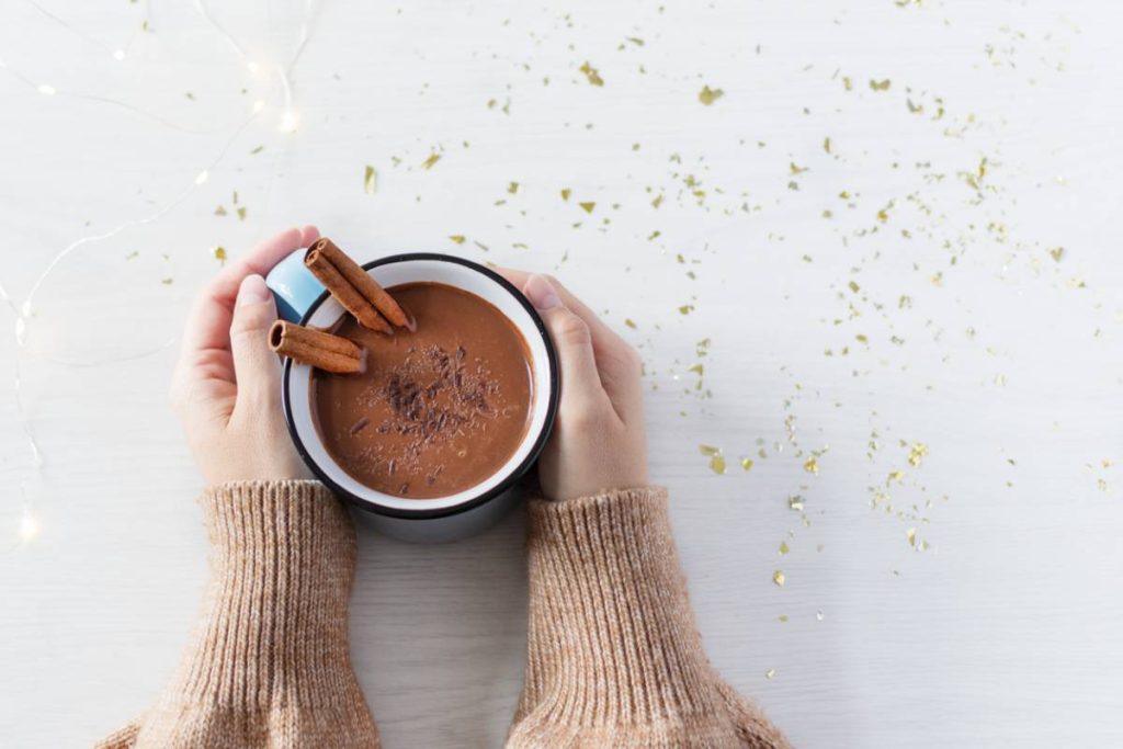 Chocolat chaud et douceurs gourmandes : quelles saveurs choisir ?